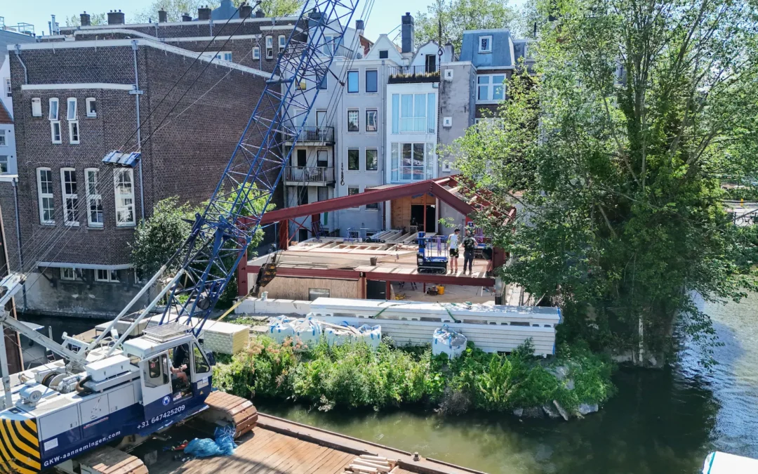 Kantoorgebouw gerealiseerd op bijzondere locatie in Amsterdam